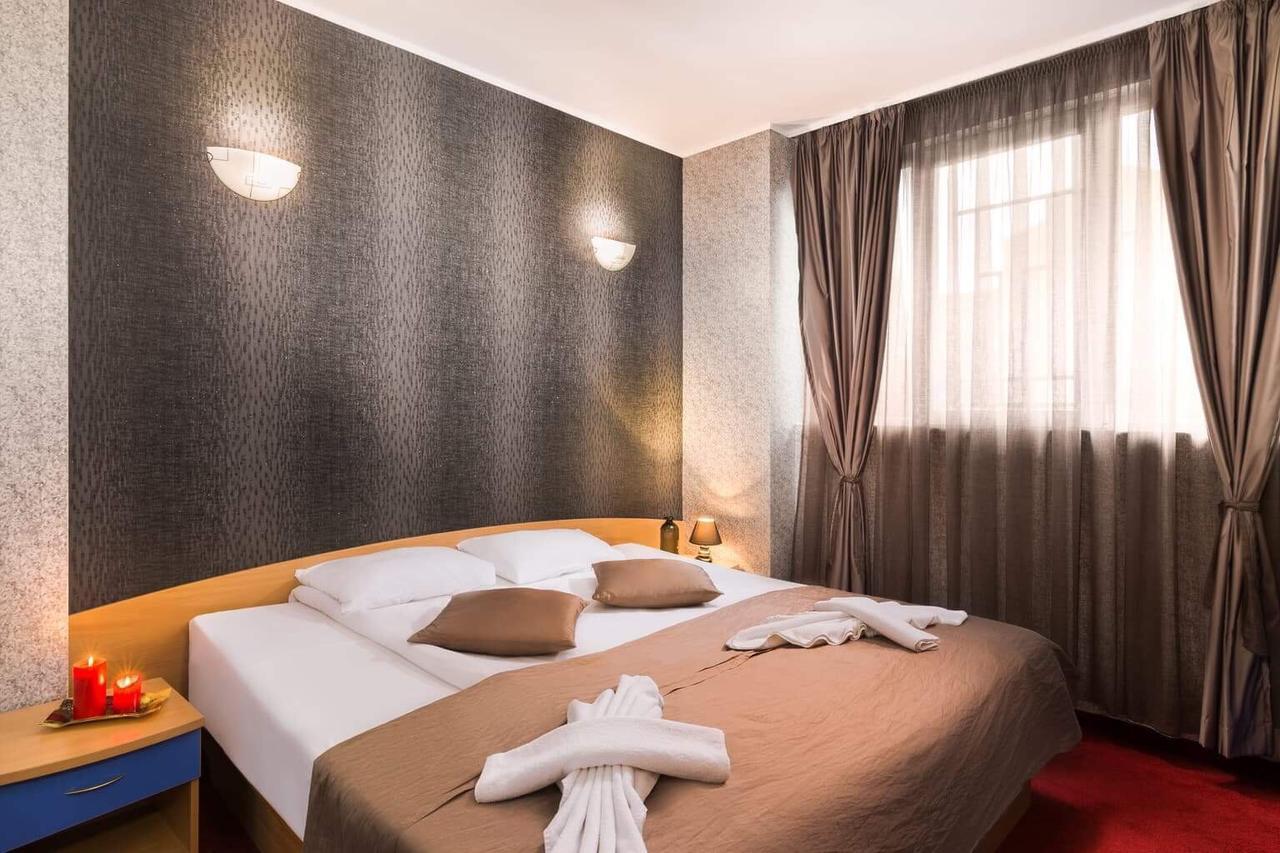 Hotel Central Point Szófia Kültér fotó