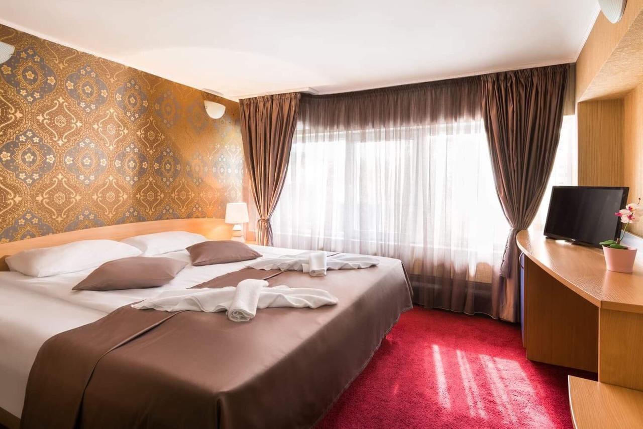 Hotel Central Point Szófia Kültér fotó